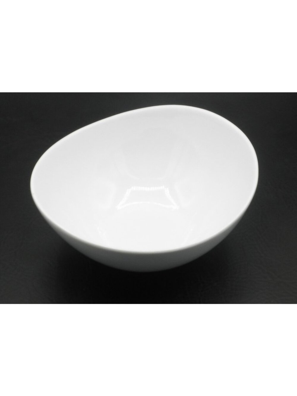Crate & Barrel Bret Bortner White Serving Bowl Oblong Dishwasher Microwave Safe